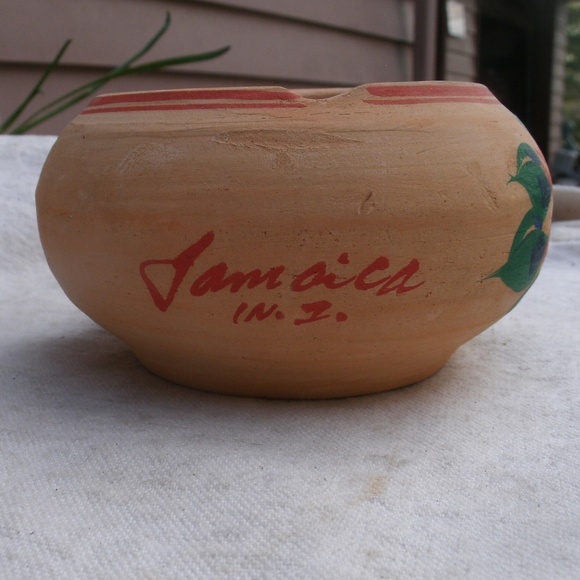 Vintage Handmade Pottery Ashtray signed by artist - Picture 5 of 8